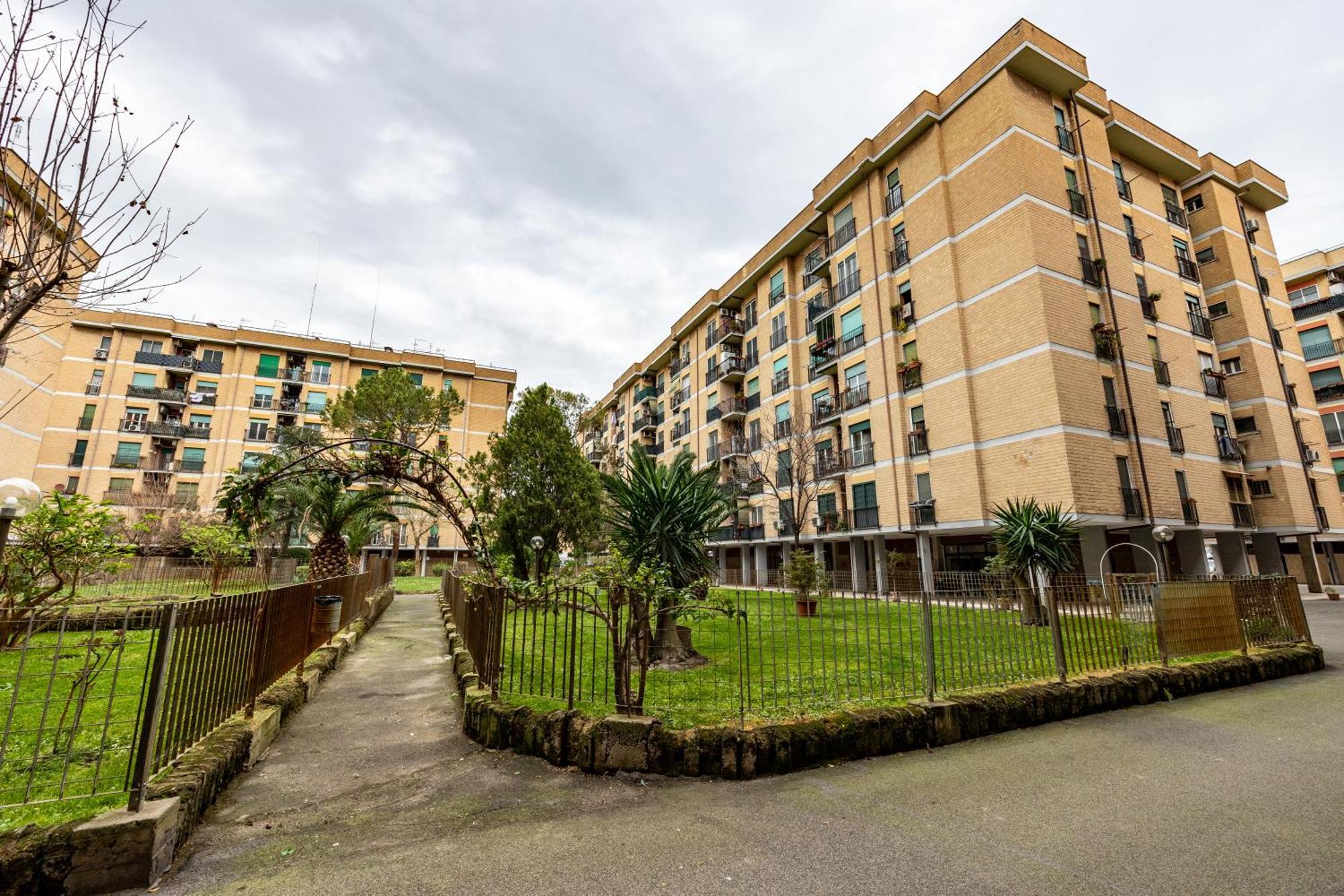 Big Apartment Rome Air Conditioning Wifi Netflix 90 Mq Exterior photo