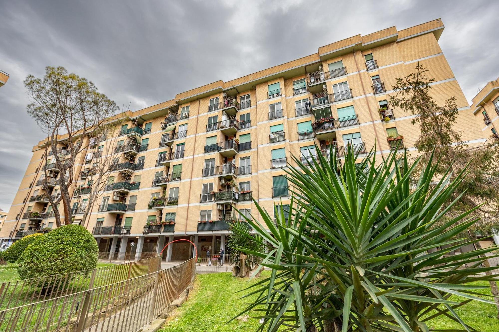 Big Apartment Rome Air Conditioning Wifi Netflix 90 Mq Exterior photo